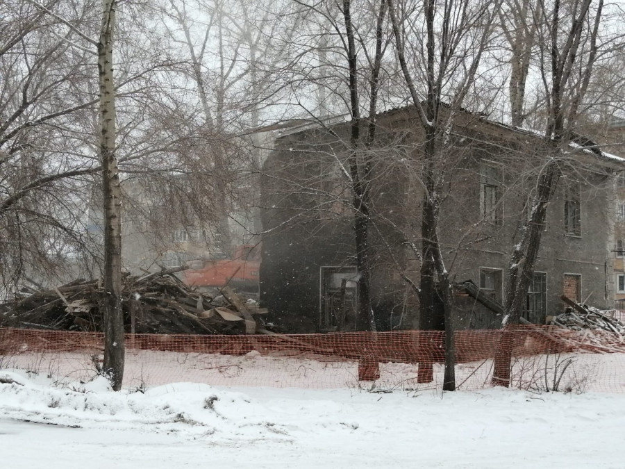 В Рубцовске снесли здание бывшего музея медицины