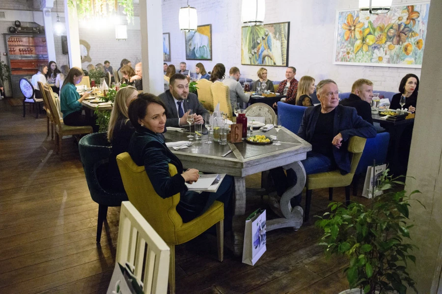 Компания «Фридом Финанс» провела званый ужин.