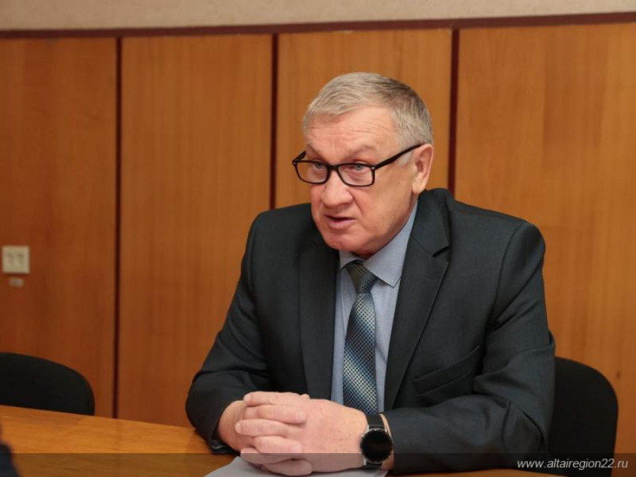 Виктор Томенко провел совещание в Яровом по поводу ТЭЦ.