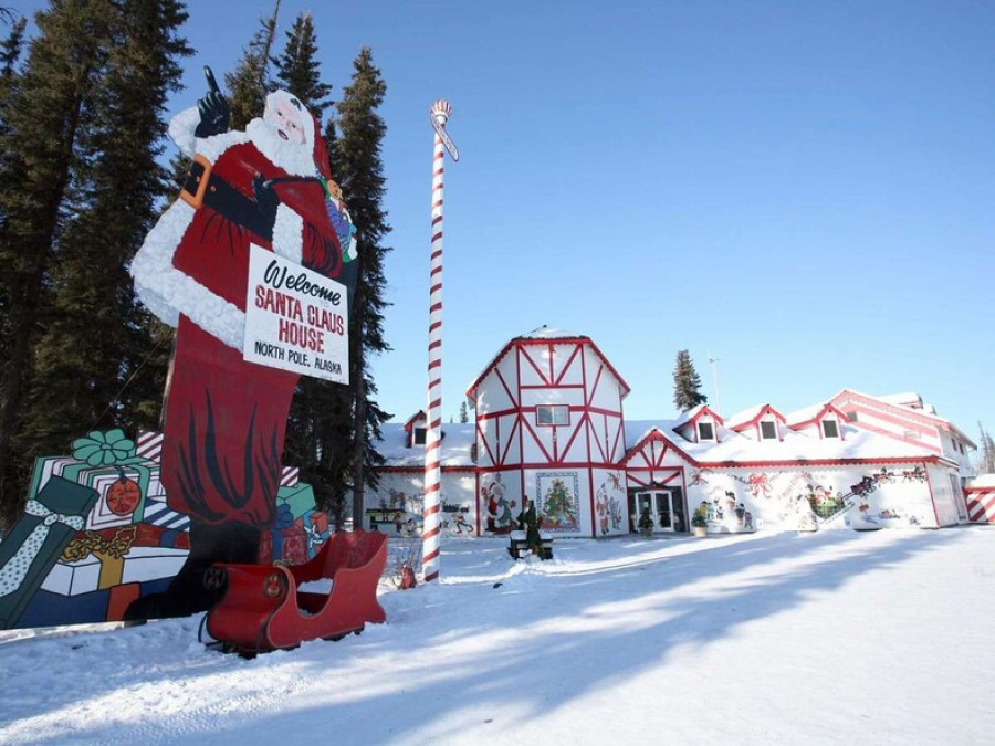 Резиденция Санта-Клауса на Аляске.