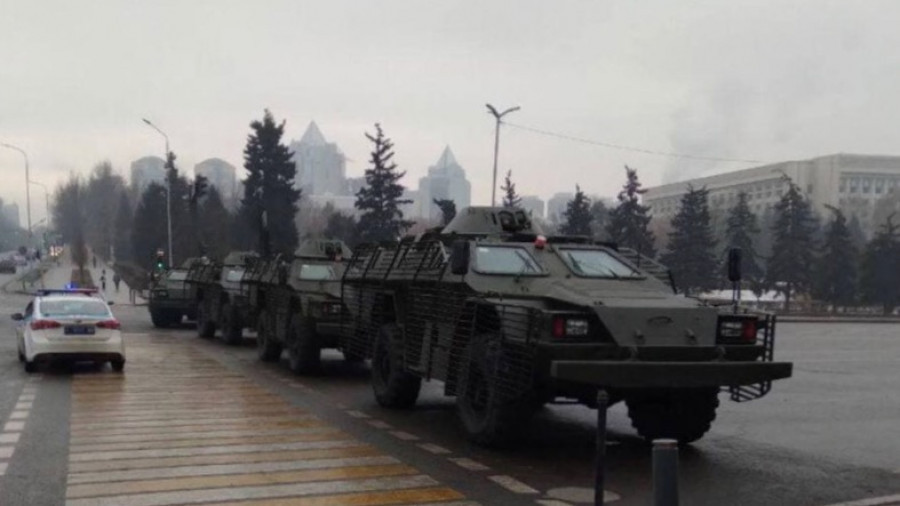 В Алматы после вмешательства военных произошла ожесточенная перестрелка с мятежниками