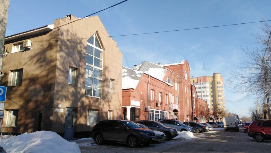 В Барнауле на ул. Пушкина, 38-б за 25 млн рублей продается коммерческое здание.