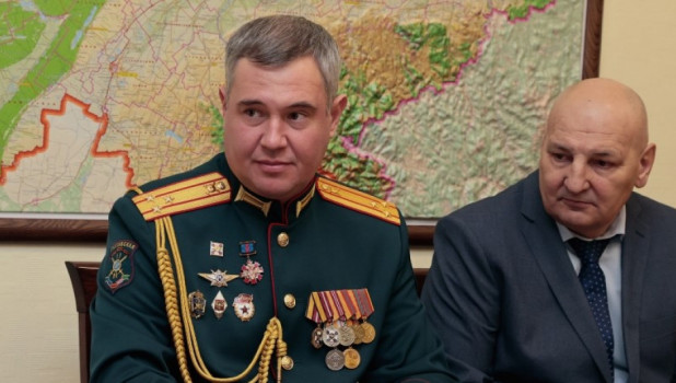 Дмитрий Ширяев (слева).