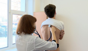 Антиковидная вакцинация подростков в Барнауле.