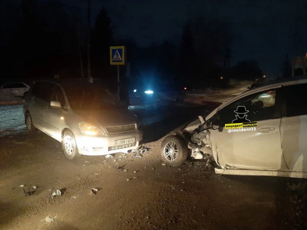 ДТП в Барнауле возле кладбища.