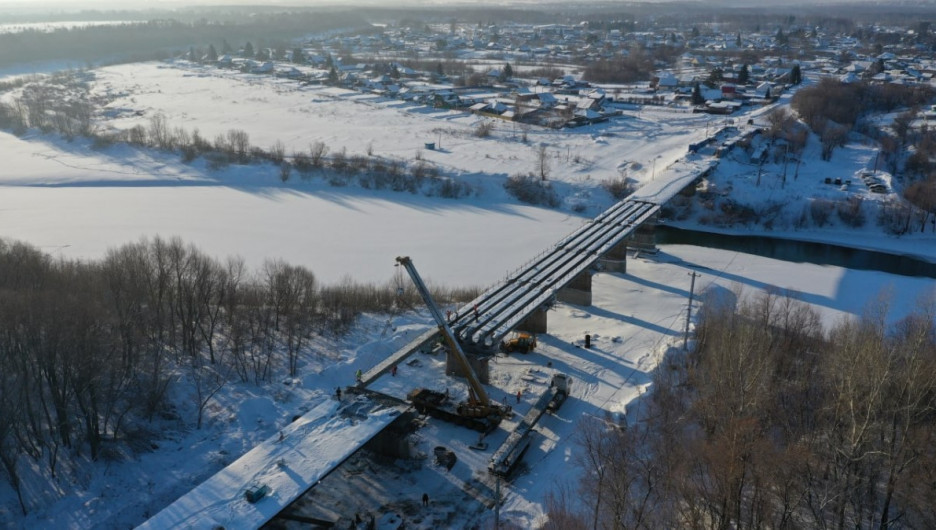 Барнаульские дорожники закончат затянутую новосибирцами стройку моста
