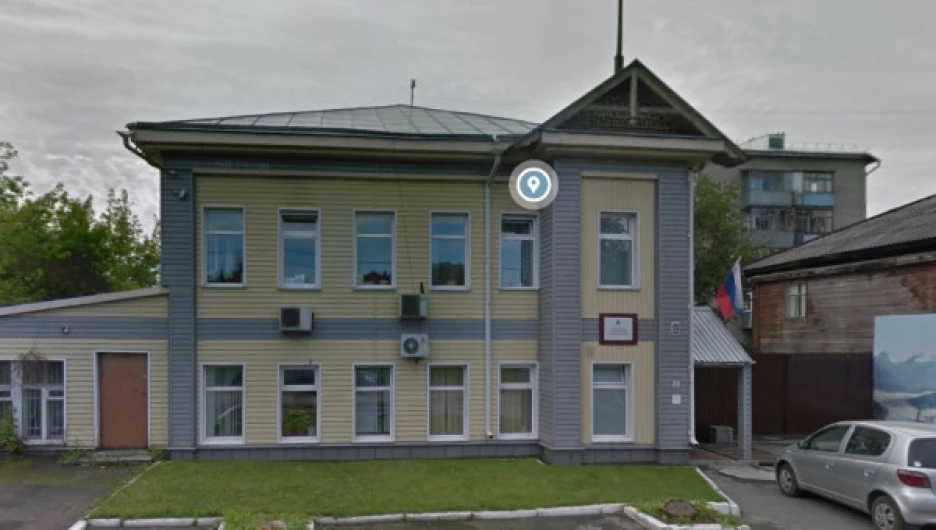 Скриншот фрагмента панорамного снимка административного здания ул. Короленко, 109.
