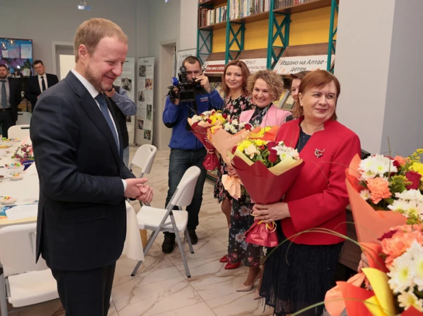 Встреча Виктора Томенко с женщинами-активистками.