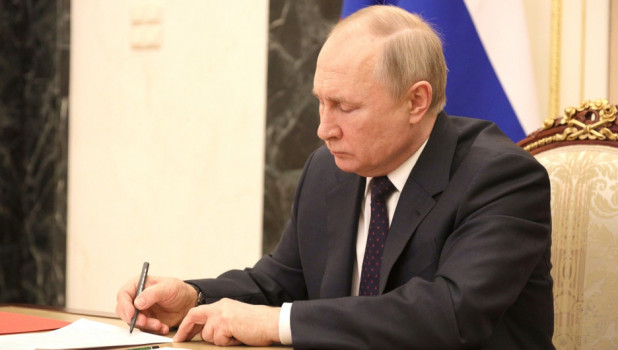 Путин приказал отменить штурм «Азовстали» в Мариуполе и не лезть в катакомбы