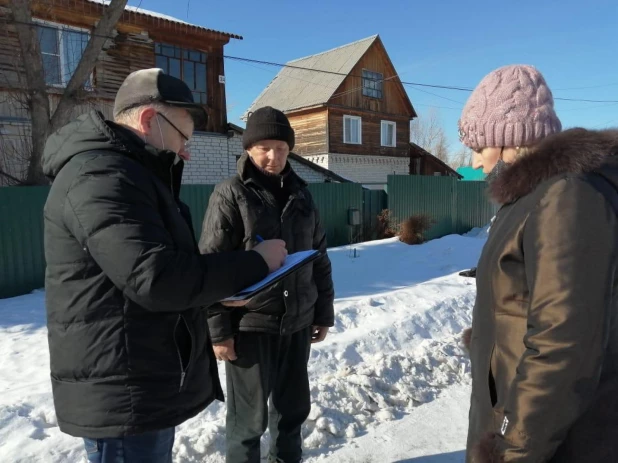 В Барнауле проверили соблюдение правил содержания домашних животных.