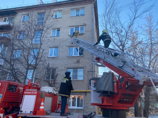 Взрыв газовоздушной смеси в жилом доме в Барнауле.