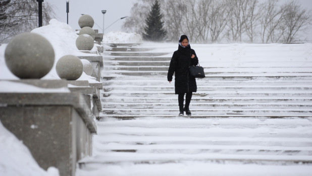Снегопад в Барнауле. 24 марта 2022 года.