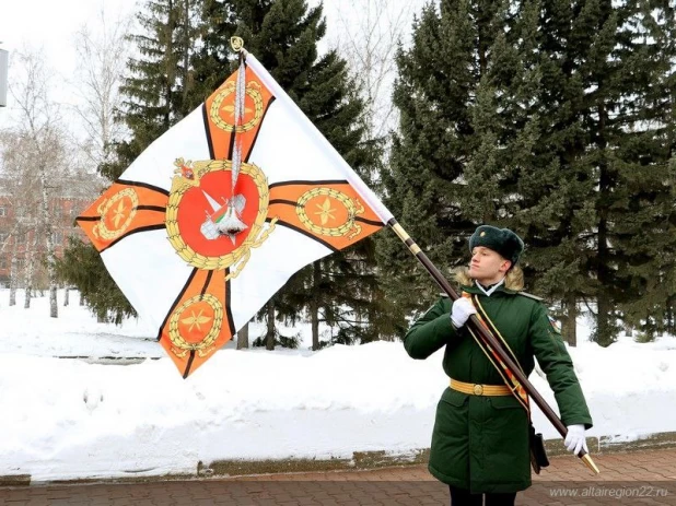 Вручение боевого знамени.