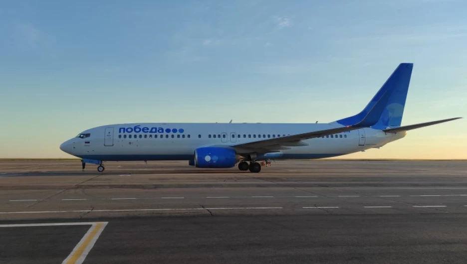 У пилотов кончилось рабочее время: пассажиров самолета «Победа» отправили из Барнаула до Новосибирска на автобусе