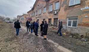 В Рубцовске обрушилась часть стены двухэтажного дома