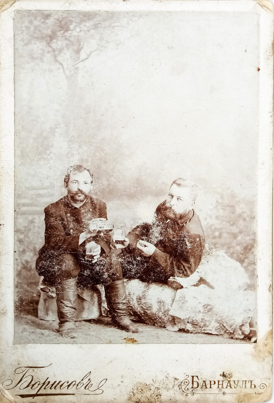 Портрет двух мужчин на отдыхе. Начало XX века. 