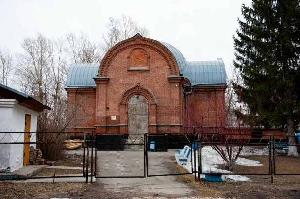 Православный храм в парке "Изумрудный", где располагался барнаульский планетарий.