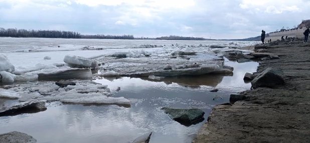 На Речном вокзале Барнаула, апрель 2022.