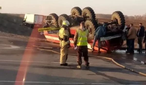 Пожарная машина попала в ДТП на Алтае.