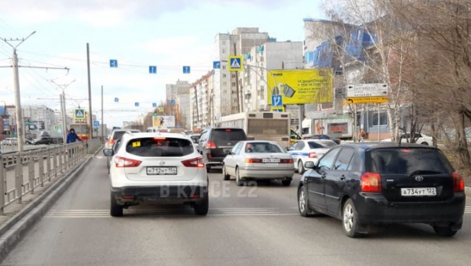 Автобус сбил пешехода на Попова в Барнауле