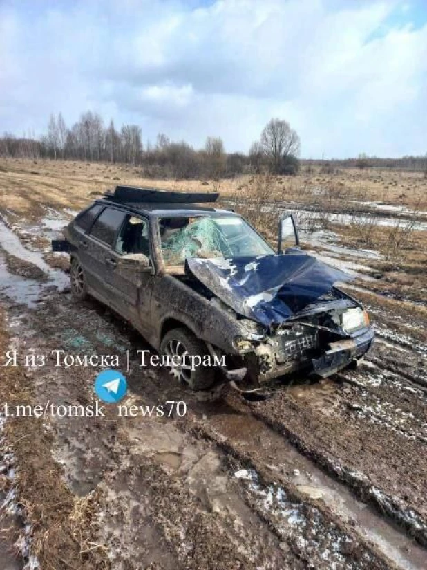 Пьяный полицейский сбил двух девушек в Томской области.