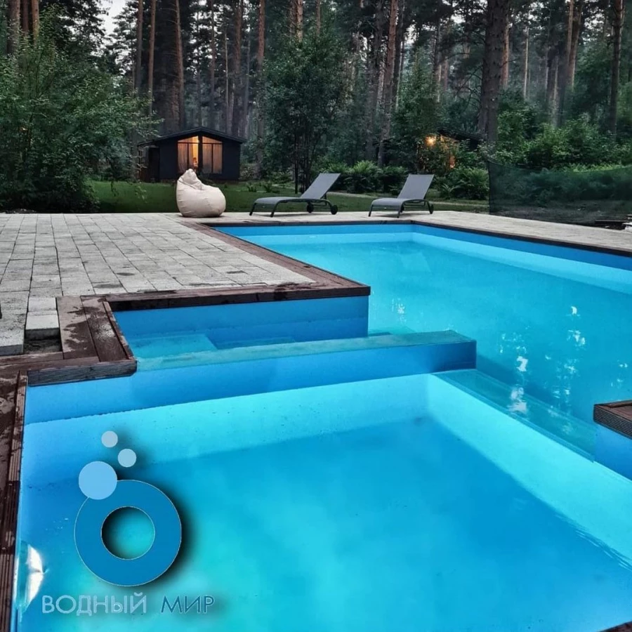 Бассейн.