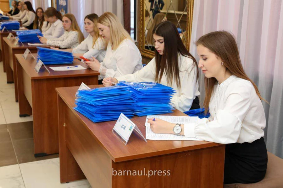 В Барнауле провели масштабный форум «Единой России».