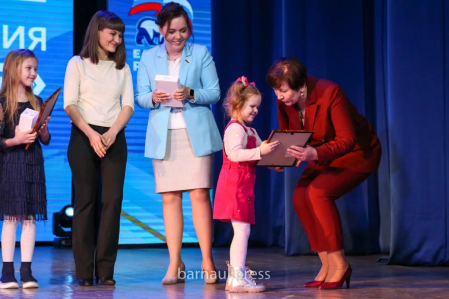 Церемония награждения победителей конкурса «Zащитникам Отечества».
