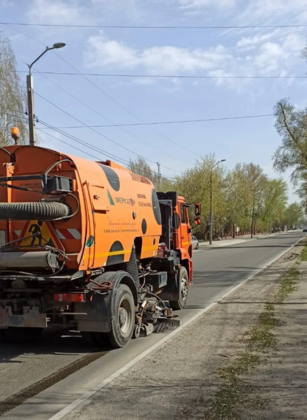 Уборка дорог в Барнауле.