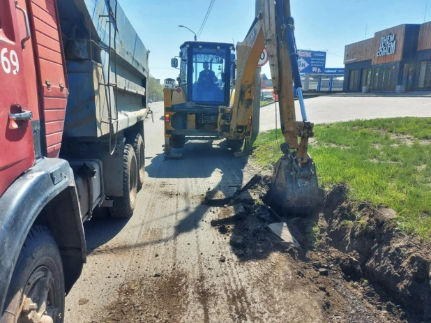 Барнаульские дорожники начали ремонт на Солнечной Поляне