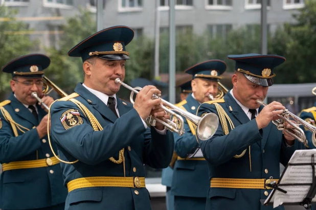 В Барнауле в парке "Изумрудный" выступит оркестр МЧС.