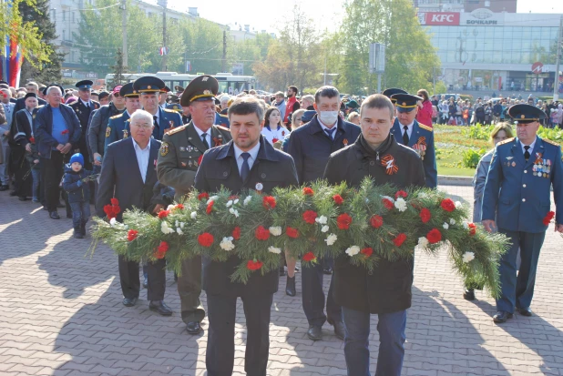 В Барнауле "Единая Россия" почтила память павших войнов.