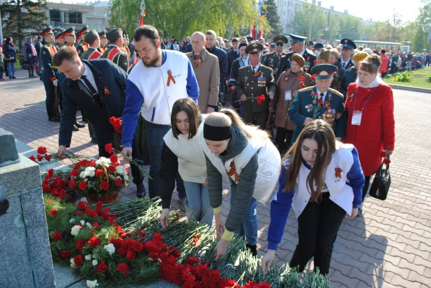 В Барнауле "Единая Россия" почтила память павших войнов.