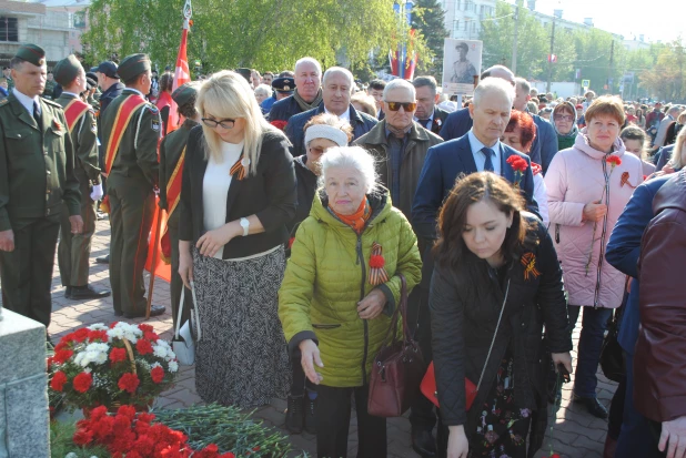 В Барнауле "Единая Россия" почтила память павших войнов.