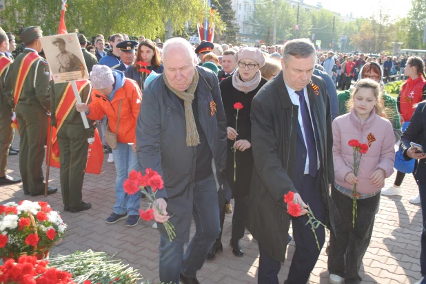 В Барнауле "Единая Россия" почтила память павших войнов.