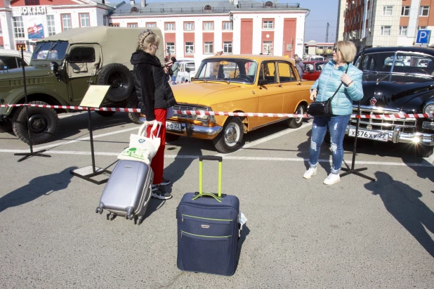 Выставка ретромашин в Барнауле. 9 мая 2022 года. 