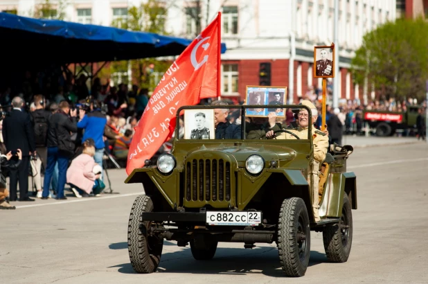 Бессмертный полк в Барнауле. 9 мая 2022 года. 