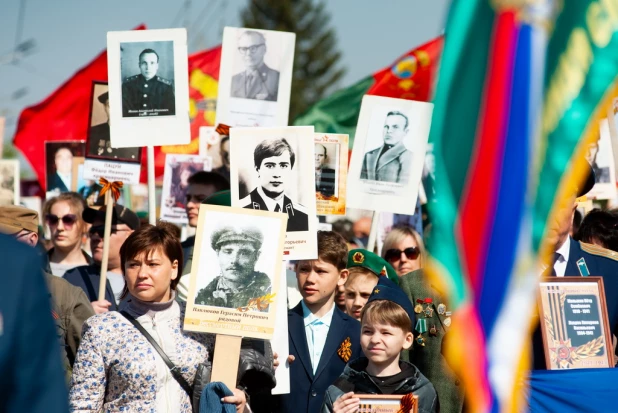 Бессмертный полк в Барнауле. 9 мая 2022 года. 