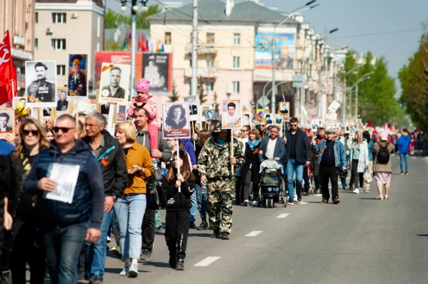 Бессмертный полк в Барнауле. 9 мая 2022 года. 