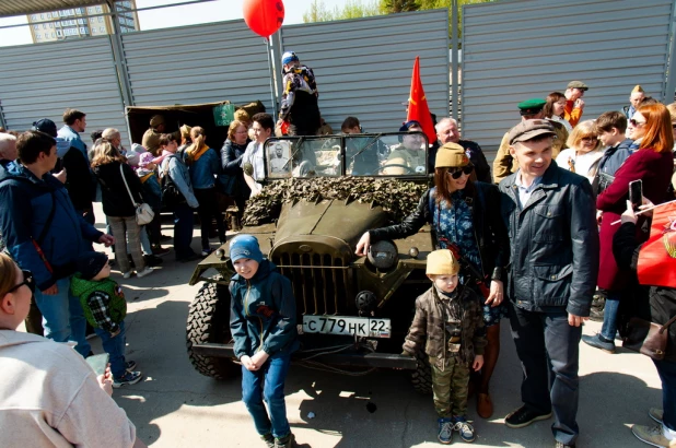 Бессмертный полк в Барнауле. 9 мая 2022 года. 