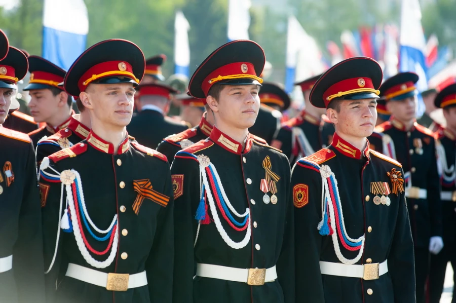 Торжественное построение войск Барнаульского гарнизона. 9 мая 2022 года.