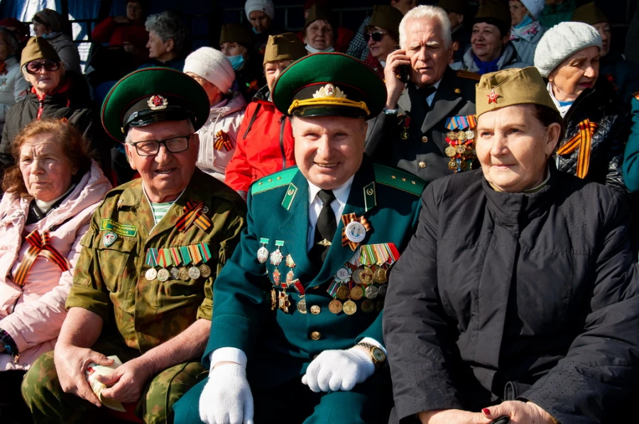 Торжественное построение войск Барнаульского гарнизона. 9 мая 2022 года.