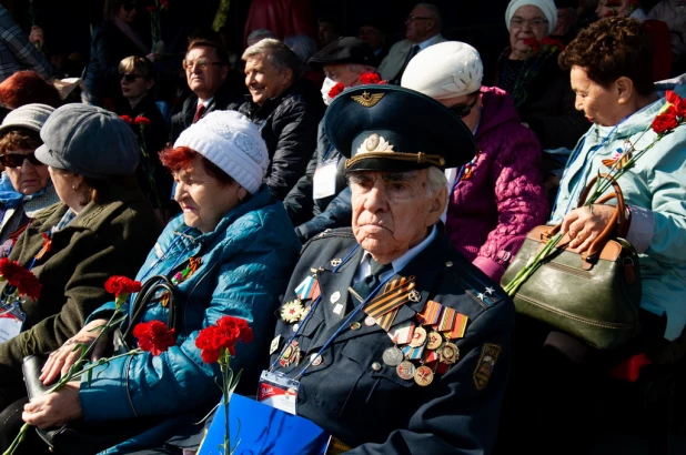 Торжественное построение войск Барнаульского гарнизона. 9 мая 2022 года.