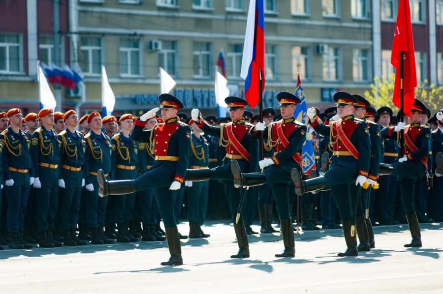 Торжественное построение войск Барнаульского гарнизона. 9 мая 2022 года.