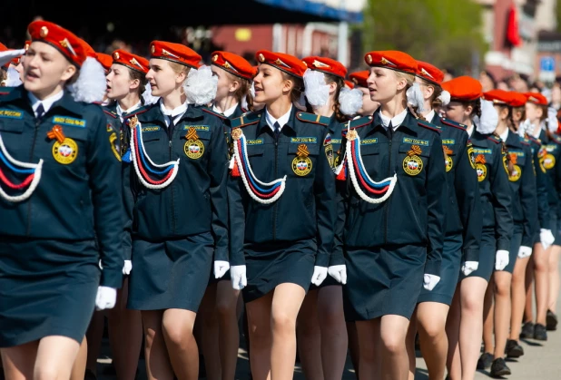 Торжественное построение войск Барнаульского гарнизона. 9 мая 2022 года.