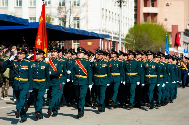 Торжественное построение войск Барнаульского гарнизона. 9 мая 2022 года.