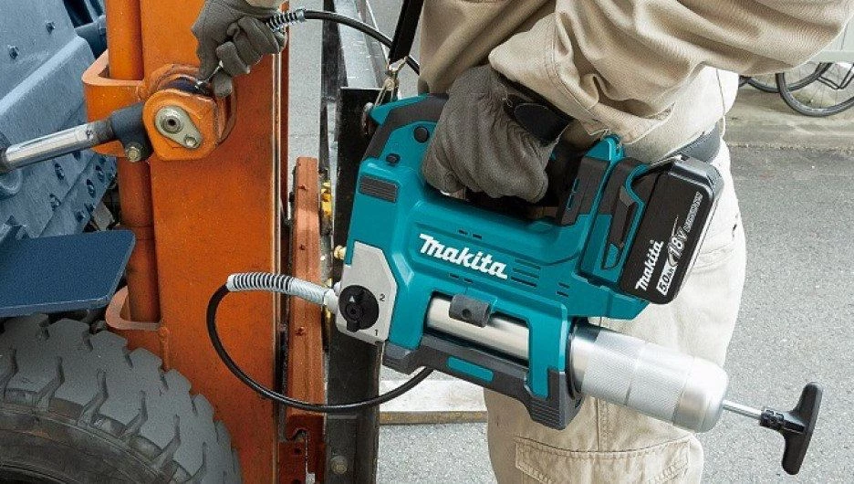 Смазочный пистолет Makita DGP180 18V LXT.
