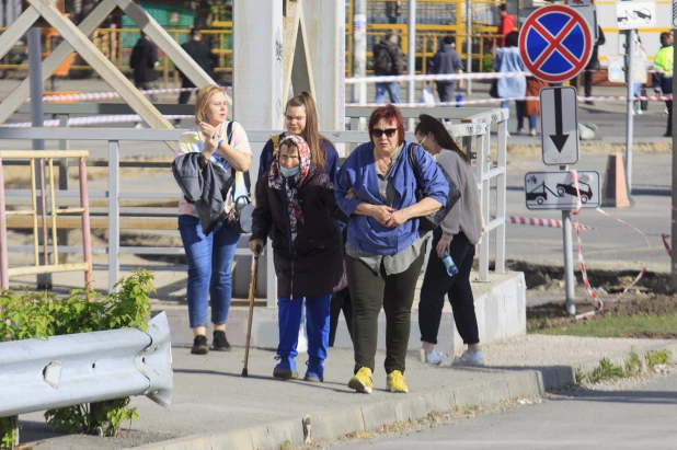 Первые большие пробки в Барнауле после закрытия моста на Новом рынке. Май 2022 года.