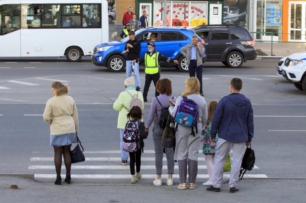 Первые большие пробки в Барнауле после закрытия моста на Новом рынке. Май 2022 года.