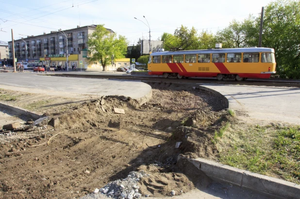 Первые большие пробки в Барнауле после закрытия моста на Новом рынке. Май 2022 года.